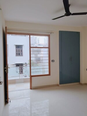 Room in 2 BHK Builder Floor at Sector 47 – for Rent