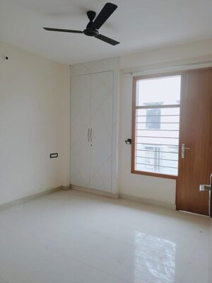Room in 2 BHK Builder Floor at Sector 47 – for Rent