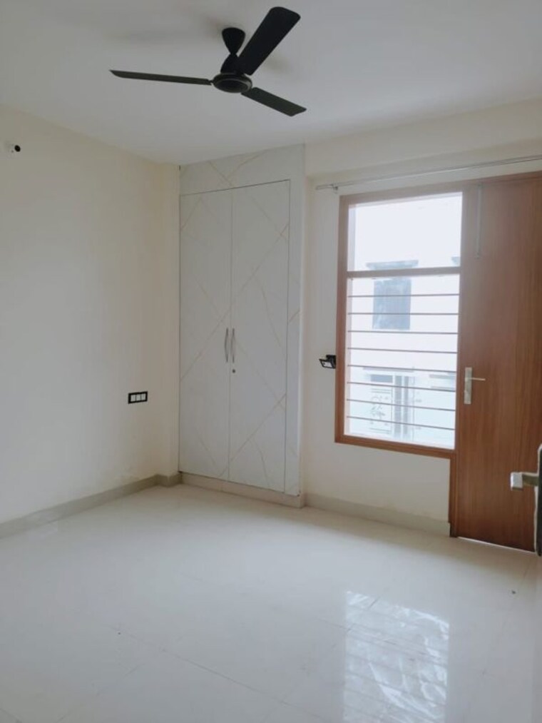 Room, sector 47 2 Bedroom 1200 Sq.Ft. Builder Floor In Sector 47 Gurgaon 10613390