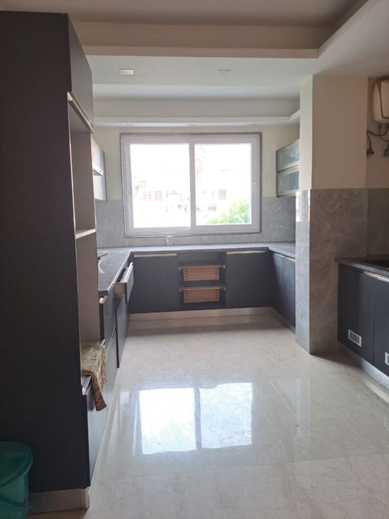 Bathroom, south city 1 3 Bedroom 2200 Sq.Ft. Builder Floor In South City 1 Gurgaon 10613612