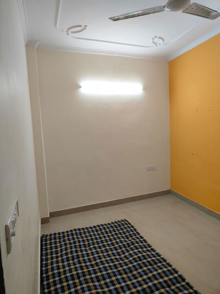 Room, sant nagar 2 Bedroom 800 Sq.Ft. Builder Floor In Sant Nagar Delhi 10613663