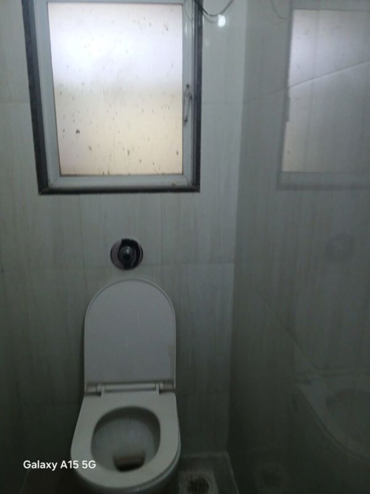 Bathroom, shreyas-chs-borivalli 1 Bedroom 595 Sq.Ft. Apartment In Borivali West Mumbai 10613640