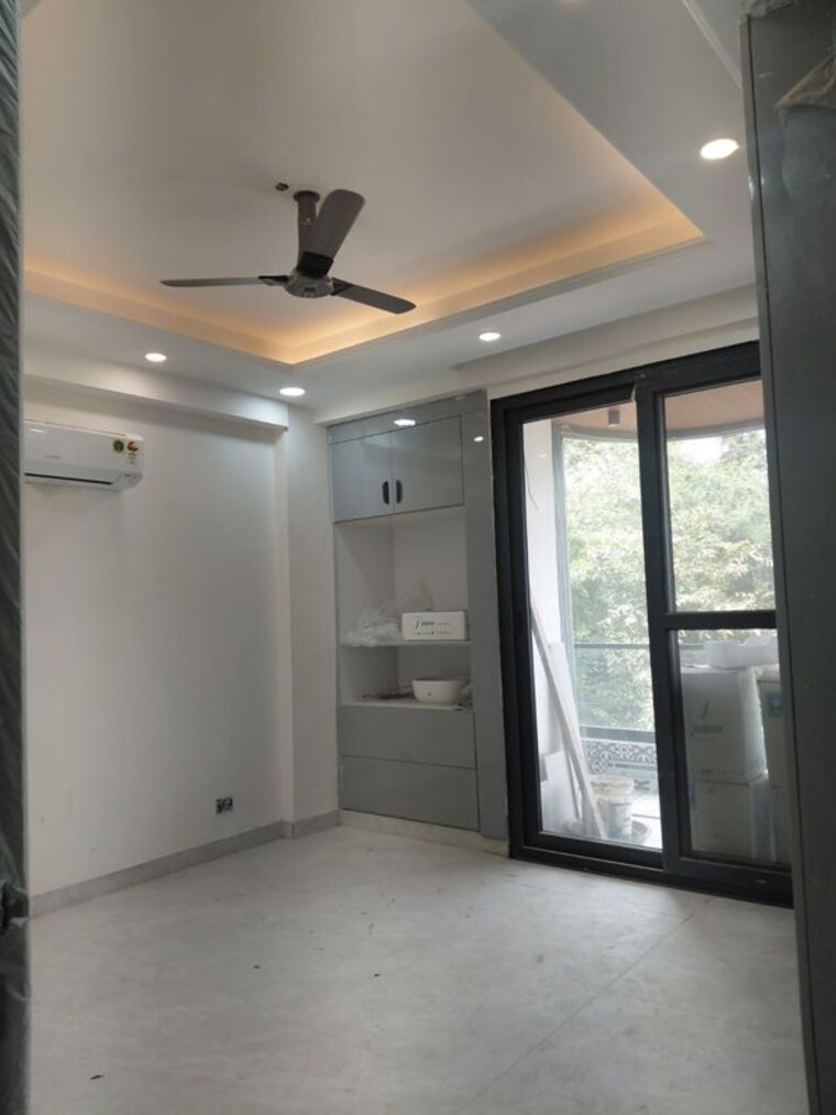 Room, noida extension 3 Bedroom 12 Sq.Mt. Villa In Noida Extension Greater Noida 10613683