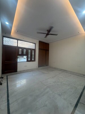 3 BHK Builder Floor For Rent in Sector 15