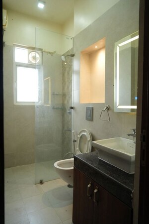 Bathroom in 5 BHK Villa at Shalimar Garden Bay Heights, Iim Road – for Rent