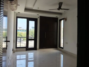Room in 4 BHK Builder Floor at Greater Kailash I – for Rent