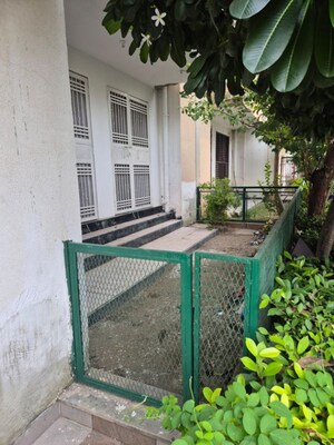 Balcony in 3 BHK Builder Floor at Sector 77 – for Rent
