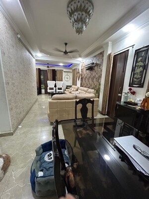 Team Area in 3 BHK Builder Floor at Chittaranjan Park – for Rent