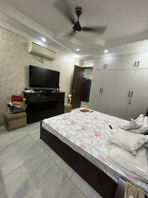 Bedroom in 3 BHK Builder Floor at Chittaranjan Park – for Rent