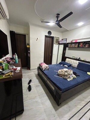 Bedroom in 3 BHK Builder Floor at Chittaranjan Park – for Rent