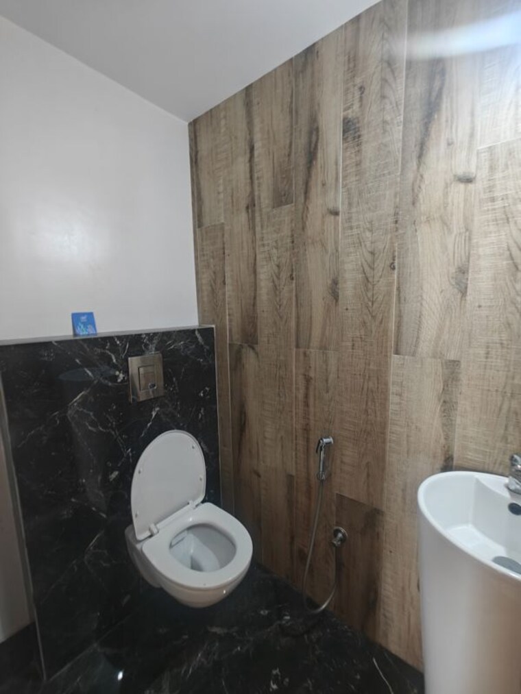 Bathroom, shree-sawan-the-signature 3 Bedroom 1800 Sq.Ft. Apartment In Nerul Navi Mumbai 10613717