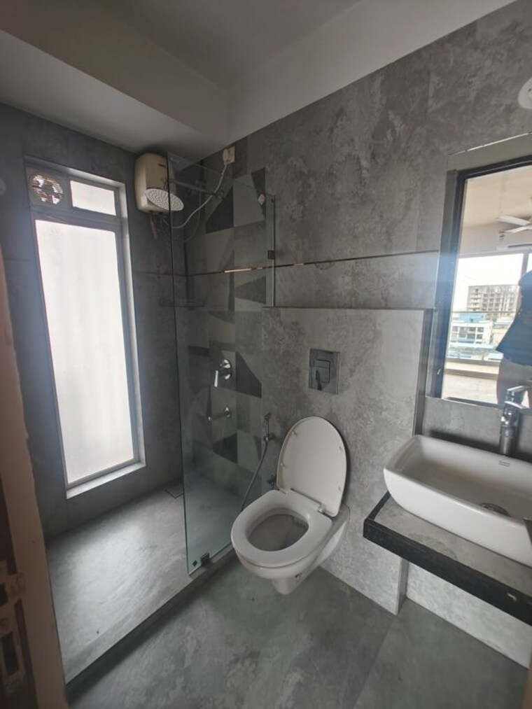 Bathroom, shree-sawan-the-signature 3 Bedroom 1800 Sq.Ft. Apartment In Nerul Navi Mumbai 10613717