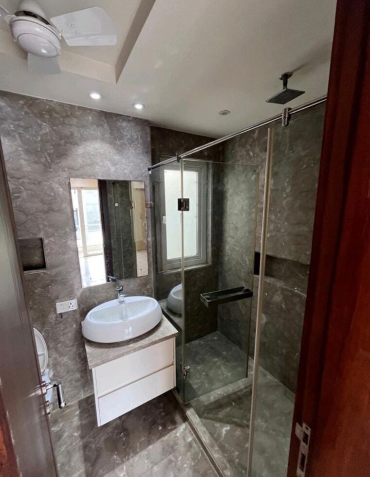 Bathroom, panchsheel park 4 Bedroom 500 Sq.Yd. Builder Floor In Panchsheel Park Delhi 10613725