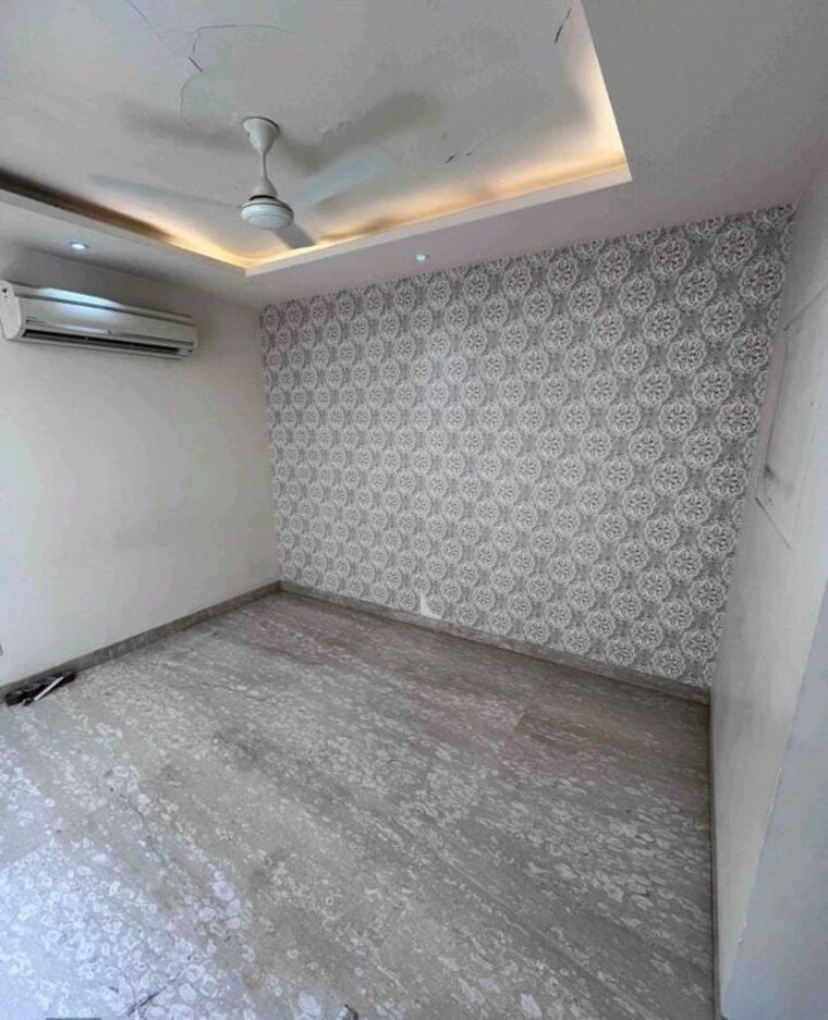 Room, panchsheel park 4 Bedroom 500 Sq.Yd. Builder Floor In Panchsheel Park Delhi 10613725