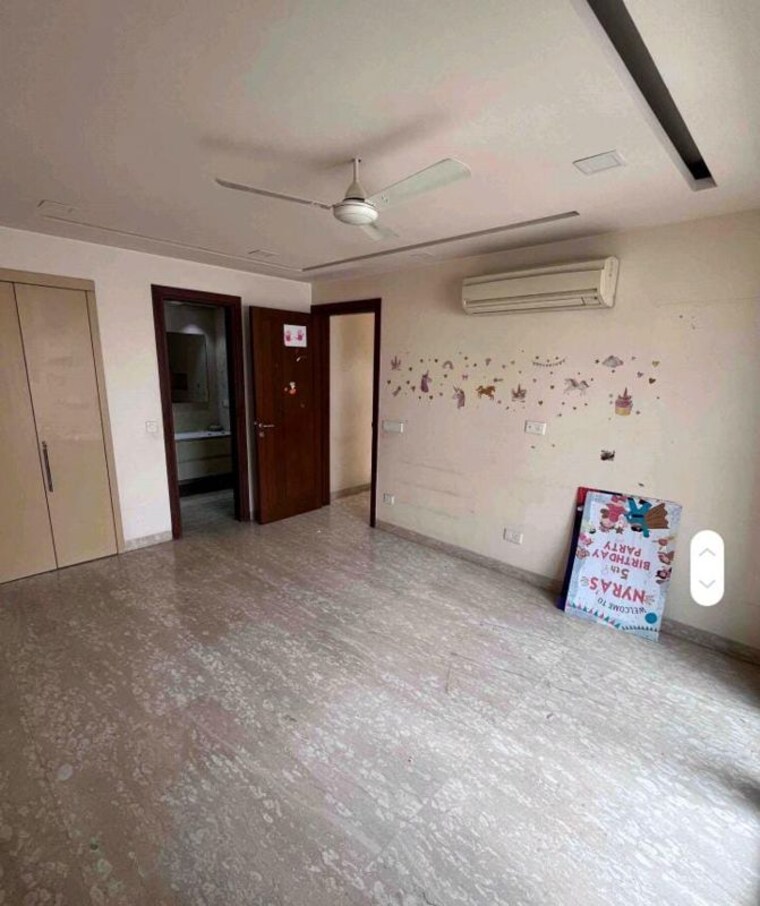 Room, panchsheel park 4 Bedroom 500 Sq.Yd. Builder Floor In Panchsheel Park Delhi 10613725
