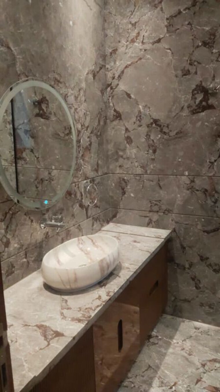Bathroom, panchsheel enclave 3 Bedroom 300 Sq.Yd. Builder Floor In Panchsheel Enclave Delhi 10613736