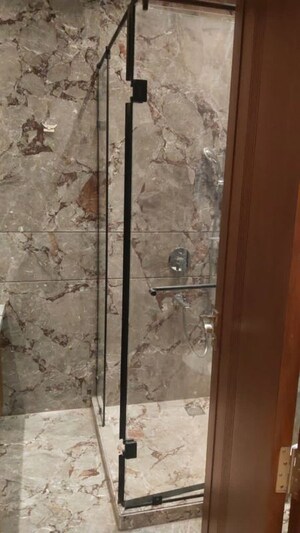 Balcony in 3 BHK Builder Floor at Panchsheel Enclave – for Rent