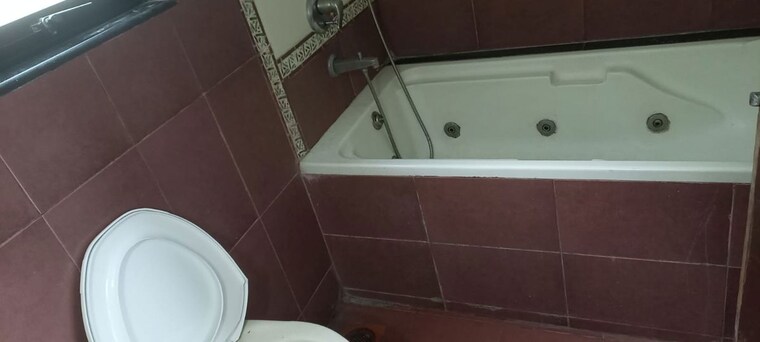 Bathroom, bramha-sun-city-phase-ii 3.5 Bedroom 1800 Sq.Ft. Apartment In Kalyani Nagar Pune 10613728