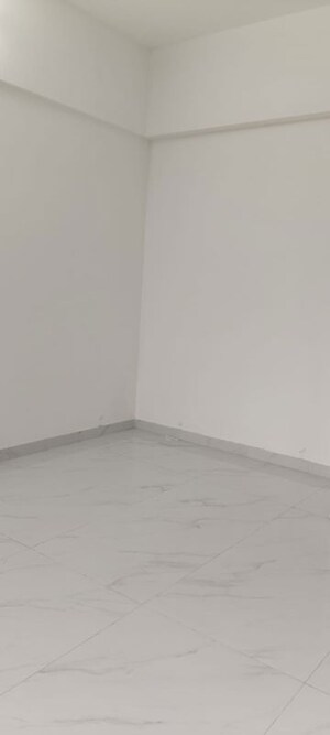 Room in 2 BHK Apartment at Anant Metropolis Insignia Towers, Kasarvadavali – for Rent