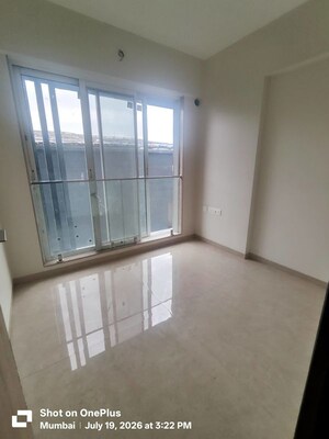 Room in 3 BHK Apartment at Dosti Mezzo 22, Sion East – for Sale