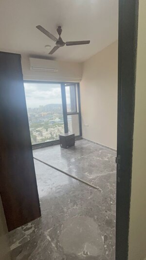 Room in 1 BHK Apartment at Lodha Dioro, Wadala – for Rent
