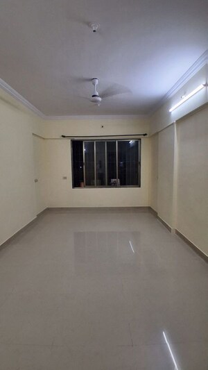 Room in 2 BHK Apartment at Dhruv Heights, Malad East – for Rent