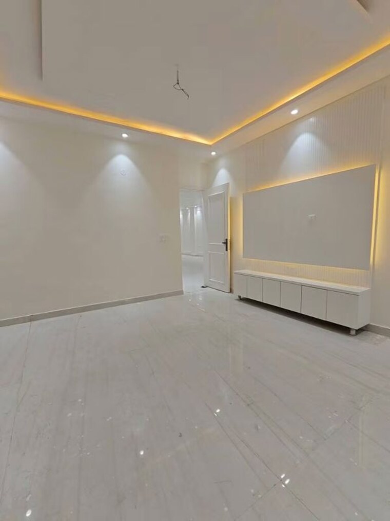 Room, chattarpur 3 Bedroom 1500 Sq.Ft. Apartment In Chattarpur Delhi 10613810