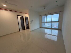 Room in 2 BHK Apartment at Ashapura F Residences, Malad East – for Rent