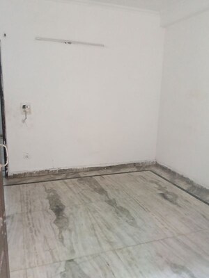 Room in 2 BHK Builder Floor at Saket – for Rent