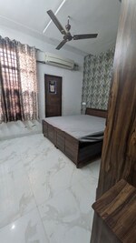 2 BHK + Study Room 200 Sq.Yd. Builder Floor in Sunny Enclave