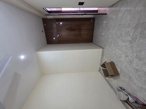 Furnished Amenities in 3 BHK Builder Floor at Sushant Lok 2, Sector 57 – for Rent