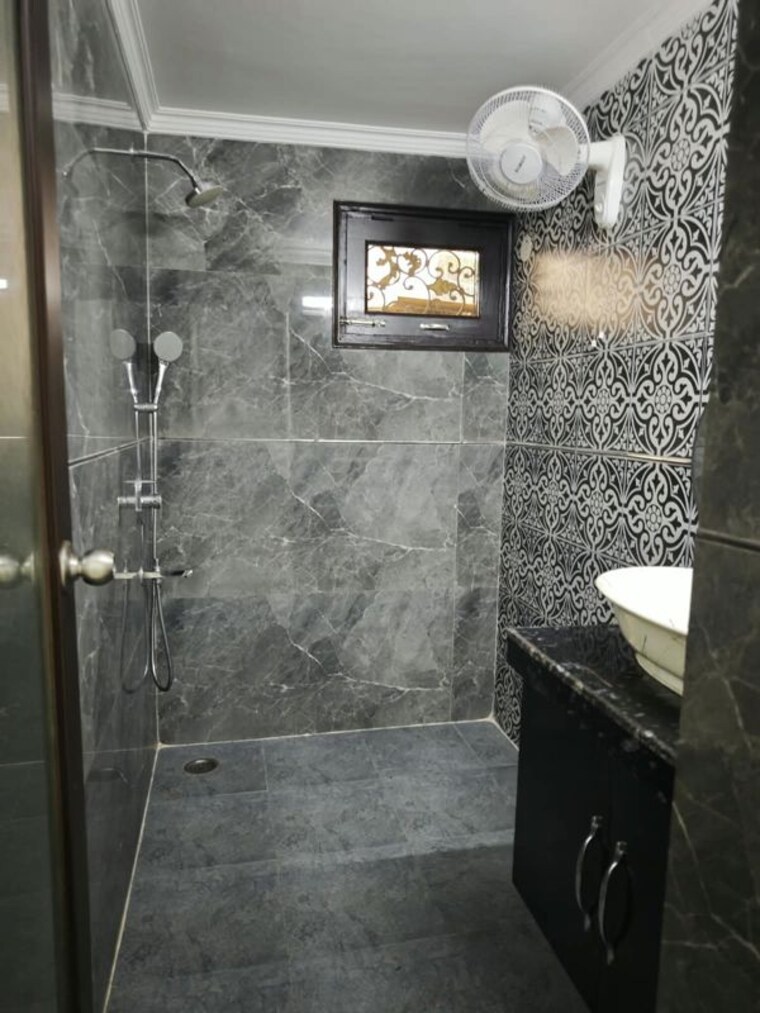 Bathroom, maharishi-dayanand-cghs 3 Bedroom 1700 Sq.Ft. Apartment In Vasant Kunj Delhi 10613871