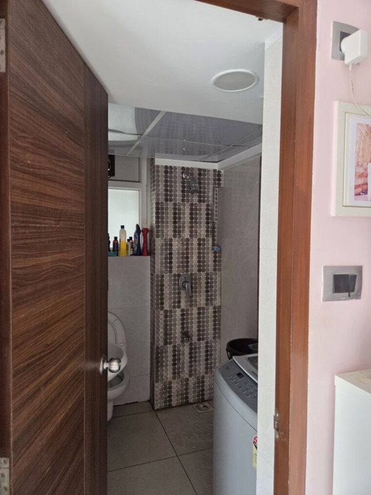 Bathroom, tilak-safalya 1 Bedroom 450 Sq.Ft. Apartment In Tilak Nagar Mumbai 10613883