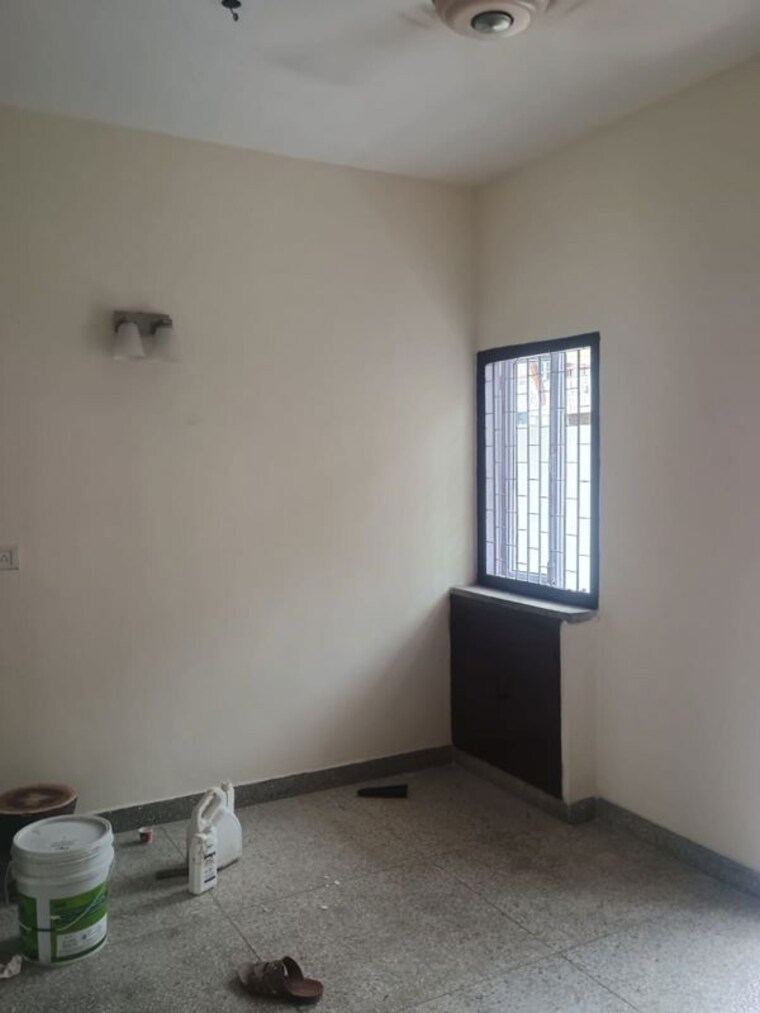 Room, greater kailash i 1 Bedroom 1000 Sq.Ft. Builder Floor In Greater Kailash I Delhi 10613890