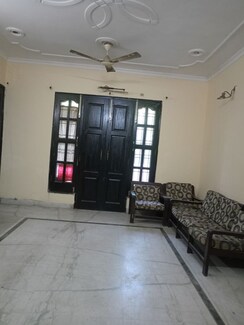 3 BHK + Store Room Builder Floor For Rent in Sector 21