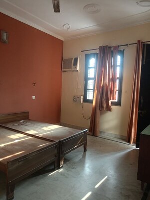 Bedroom in 3 BHK Builder Floor at Sector 21 – for Rent