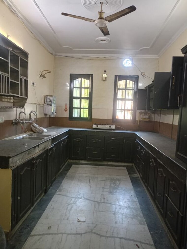 Kitchen, sector 21 3 Bedroom 4520 Sq.Ft. Builder Floor In Sector 21 Gurgaon 10613938