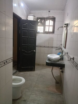 Bathroom in 3 BHK Builder Floor at Sector 21 – for Rent