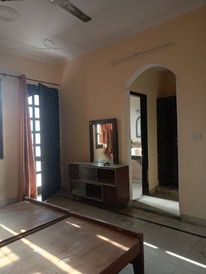Building Lobby in 3 BHK Builder Floor at Sector 21 – for Rent