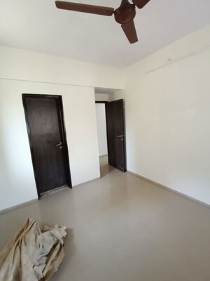 Room in 3 BHK Apartment at Siddhivinayak Horizon, Prabhadevi – for Rent