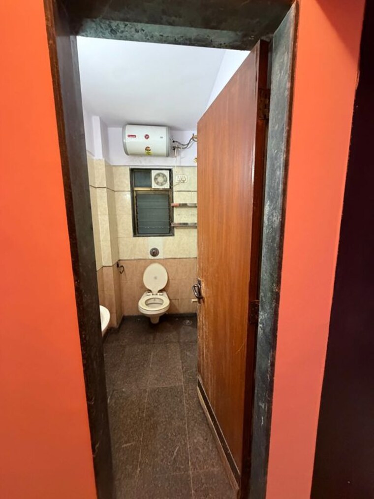 Bathroom, kohinoor-chs-andheri 3 Bedroom 1250 Sq.Ft. Apartment In Andheri West Mumbai 10613978