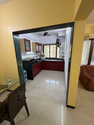 Room in 3 BHK Apartment at Kohinoor CHS Andheri, Andheri West – for Rent