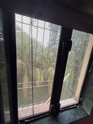 Building Lobby in 3 BHK Apartment at Kohinoor CHS Andheri, Andheri West – for Rent