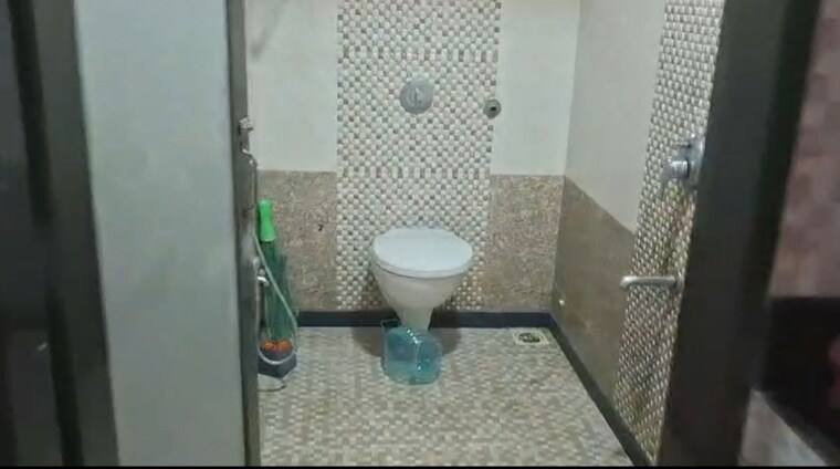 Bathroom, krypton-tower 1 Bedroom 725 Sq.Ft. Apartment In Prabhadevi Mumbai 10613982