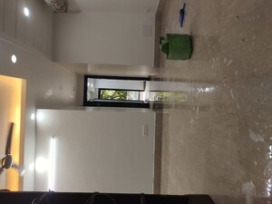 Furnished Amenities in 3 BHK Builder Floor at Defence Colony – for Rent