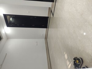 Furnished Amenities in 3 BHK Builder Floor at Defence Colony – for Rent
