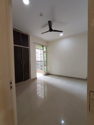 Room in 3 BHK Apartment at Amrapali Verona Heights Phase II, Amrapali Leisure Valley – for Sale