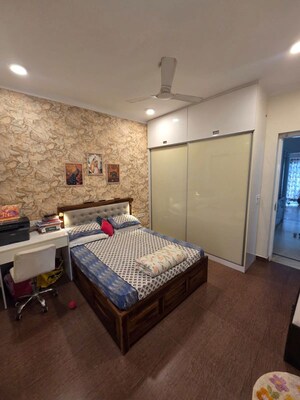 Bedroom in 3 BHK Builder Floor at Sector 46 – for Rent