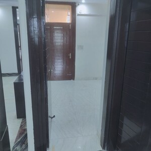 Building Lobby in 3 BHK Builder Floor at Sector 55 – for Rent