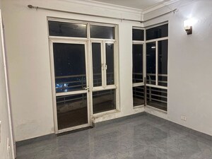Room in 4 BHK Penthouse at Raheja Shilas, Sector 109 – for Sale